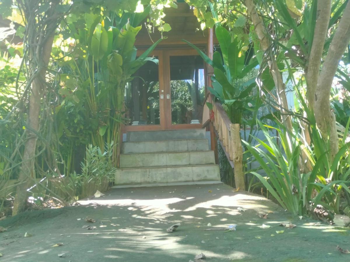Pier26 Bali Homestay ヌサドゥア エクステリア 写真