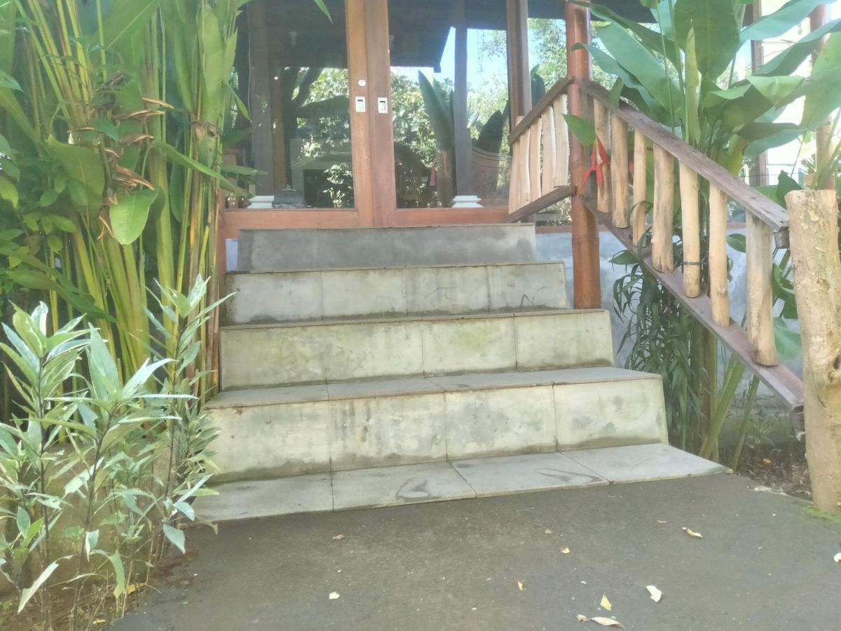 Pier26 Bali Homestay ヌサドゥア エクステリア 写真